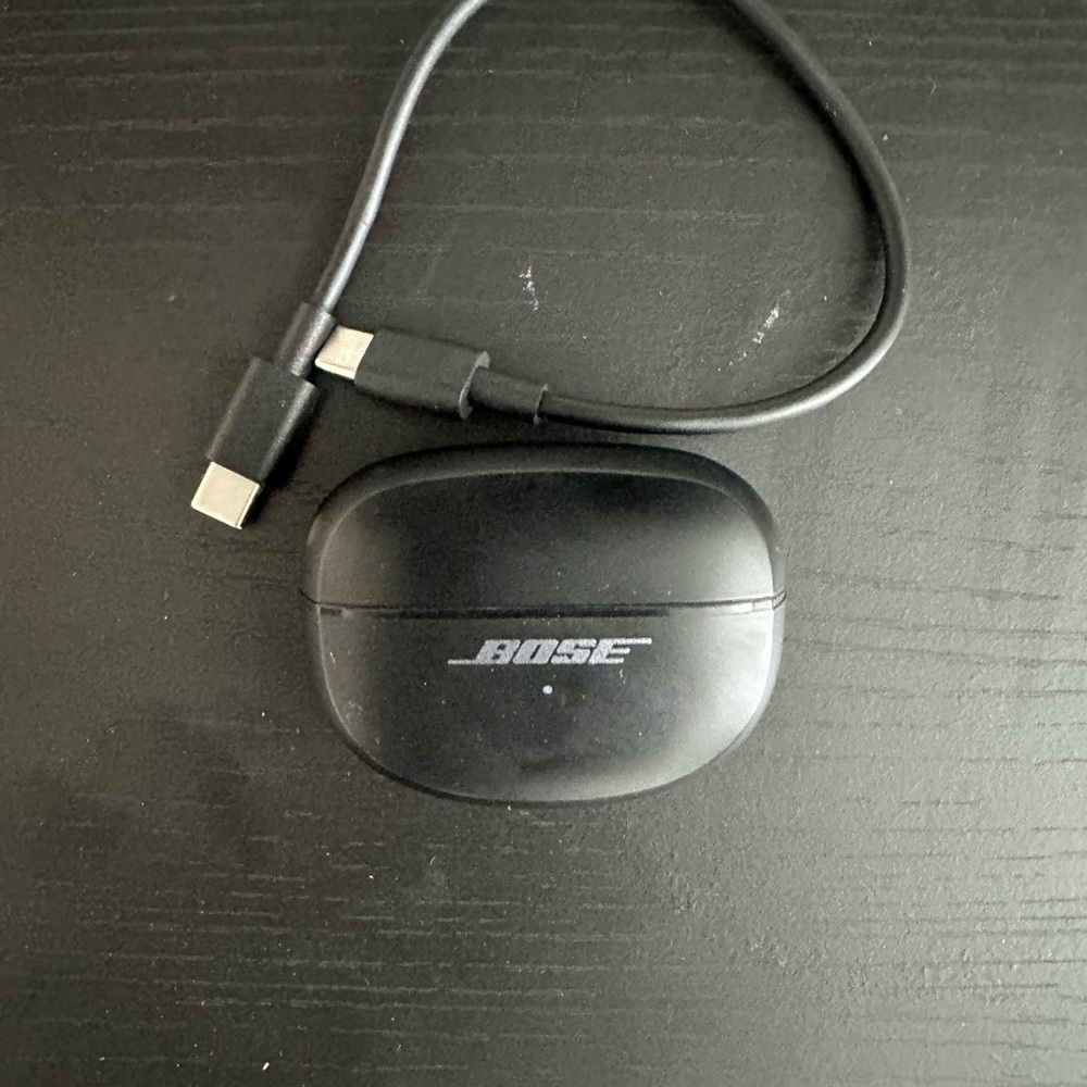 Bose Black Earbuds with USB-C Cable